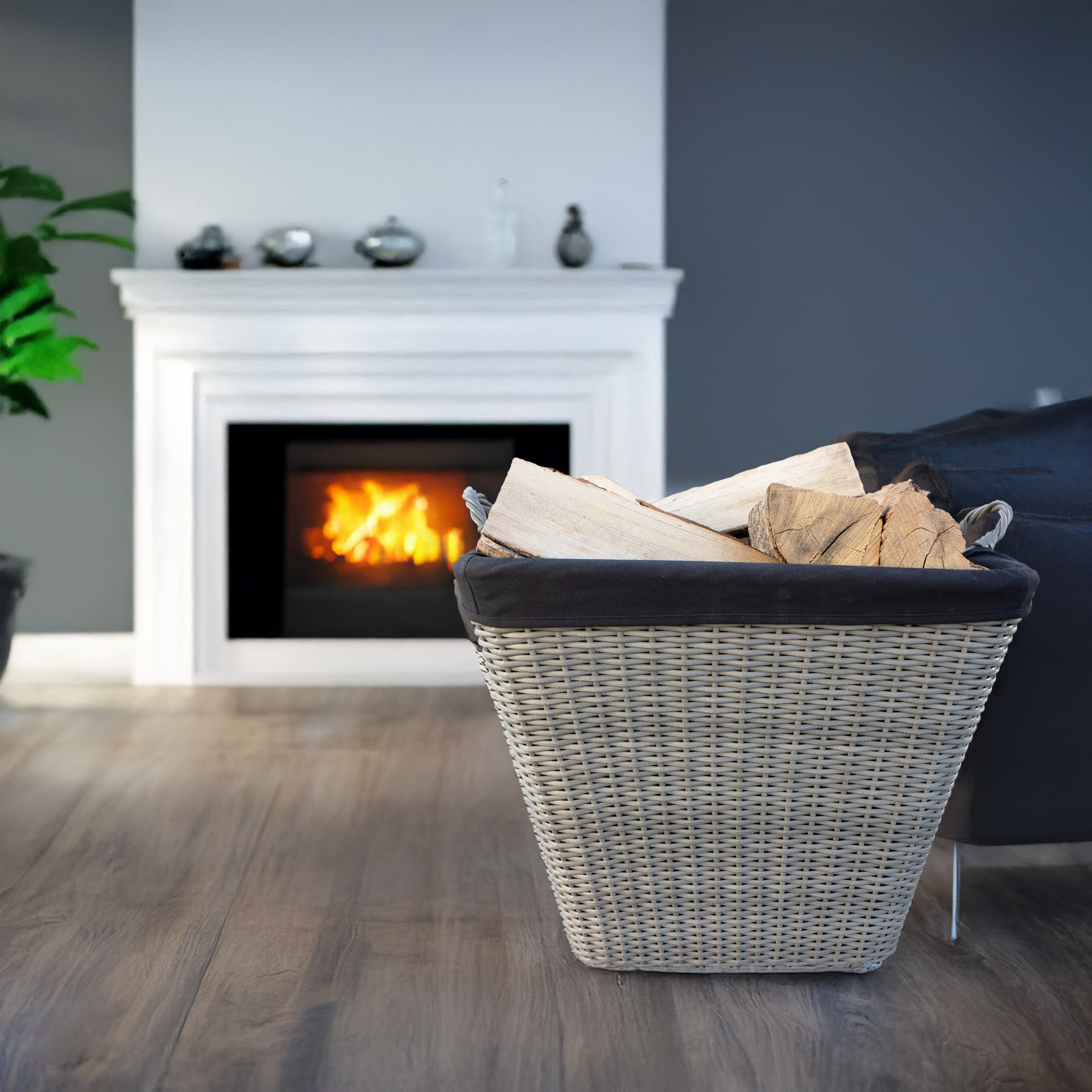 Holzkorb, eckig, aus Polyethylen mit Metallrahmen